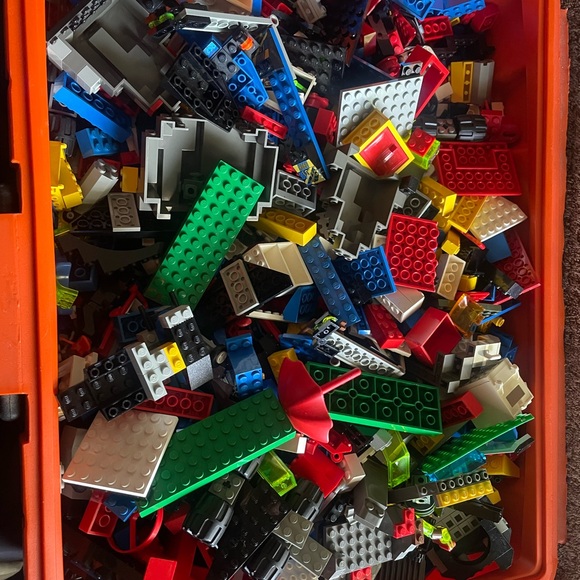 Colorful Building Block Figures Set - Picture 14 of 14